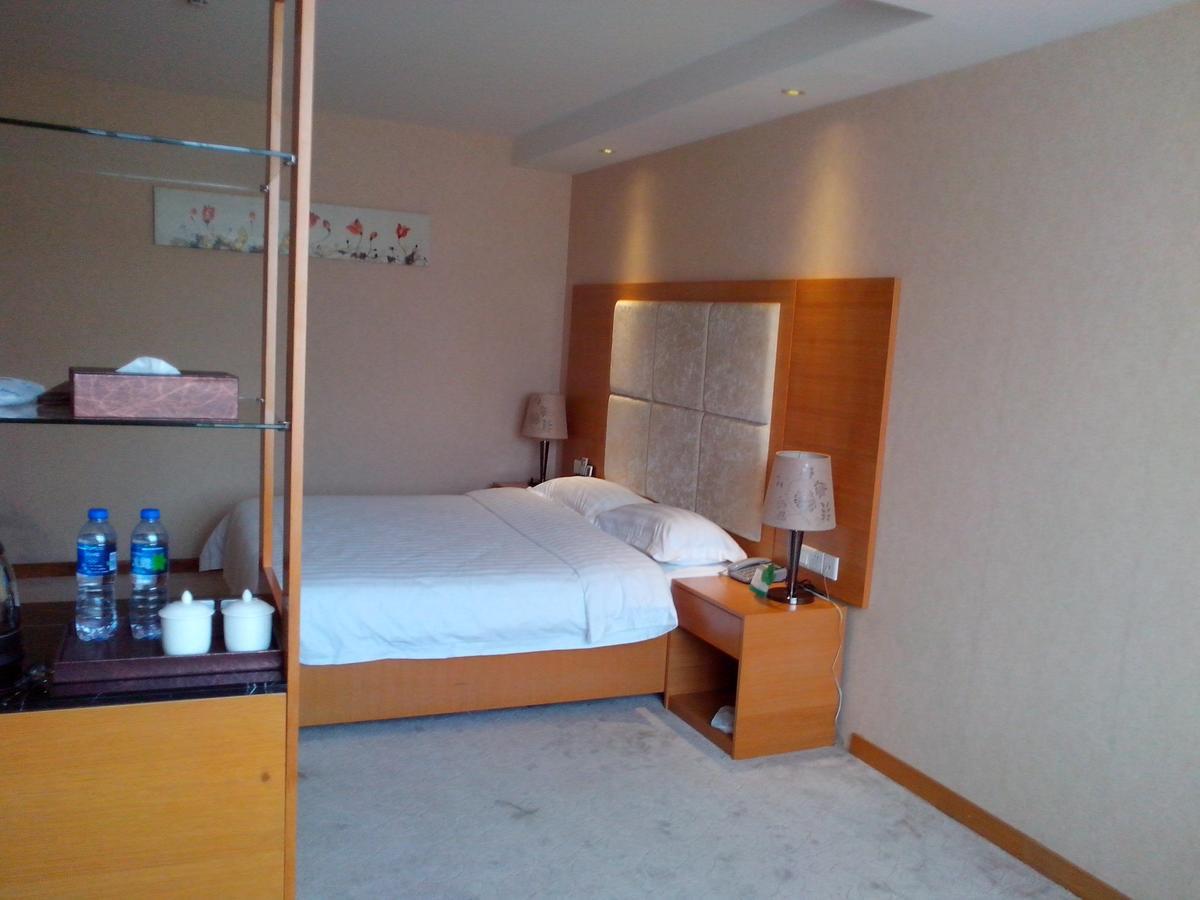 Shenzhen Huamao Aviation Hotel Bagian luar foto