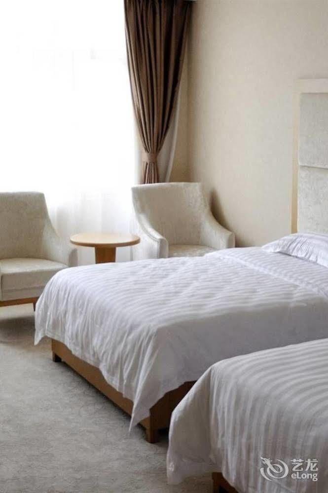 Shenzhen Huamao Aviation Hotel Bagian luar foto