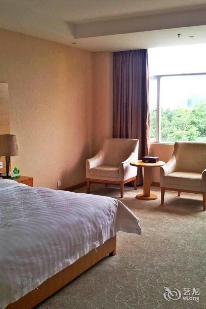 Shenzhen Huamao Aviation Hotel Bagian luar foto