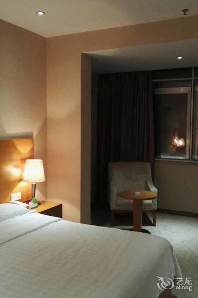 Shenzhen Huamao Aviation Hotel Bagian luar foto